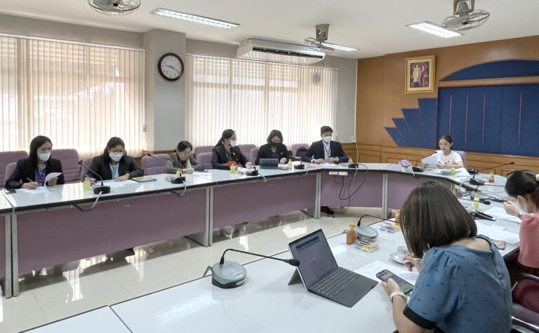 สำนักกิจการพิเศษ ม.สวนดุสิต ร่วมกับ มหาวิทยาลัยบูรพา ประชุมเตรียมความพร้อมการบริการอาหารและเครื่องดื่ม พิธีพระราชทานปริญญาบัตรแก่ผู้สำเร็จการศึกษา ประจำปีการศึกษา 2564-2565 ของมหาวิทยาลัยบูรพา จ.ชลบุรี  