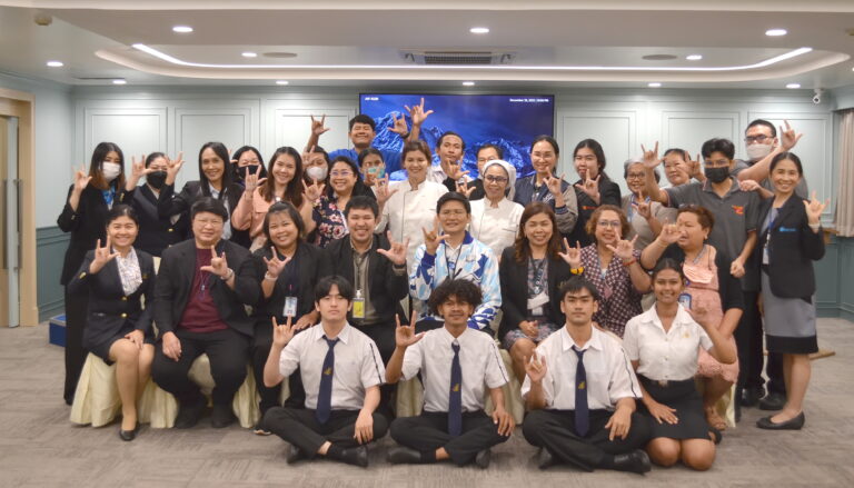 สำนักกิจการพิเศษ ม.สวนดุสิต จัดกิจกรรมการอบรม “ภาษามือเพื่อการสื่อสาร” ให้กับบุคลากรของหน่วยงานในกำกับสำนักกิจการพิเศษ