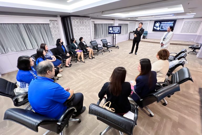 สำนักกิจการพิเศษ ม.สวนดุสิต จัดอบรม “เทคนิคการพูดเพื่อการนำเสนอการขาย” ให้กับบุคลากรสำนักกิจการพิเศษ  