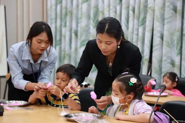 สำนักกิจการพิเศษ ร่วมกับ โครงการสอนดนตรีบุคคลภายนอก คณะมนุษยศาสตร์และสังคมศาสตร์ มสด. จัดกิจกรรม SDU Smart Camp Go Green (วันที่ 3)    