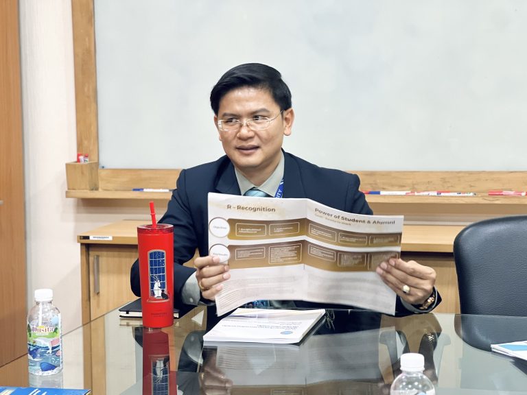 สำนักกิจการพิเศษ ม.สวนดุสิต ประชุมติดตามการดำเนินงานตามแผนพัฒนาบุคลากรของหน่วยงานในกำกับสำนักกิจการพิเศษ