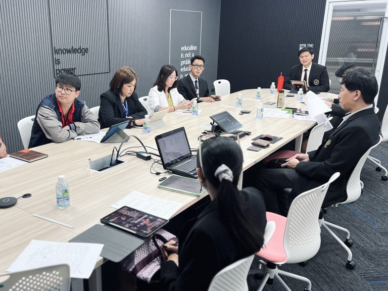 สำนักกิจการพิเศษ ม.สวนดุสิต ประชุมเตรียมความพร้อมการจัดกิจกรรม SDU Smart Camp 2025 Small World