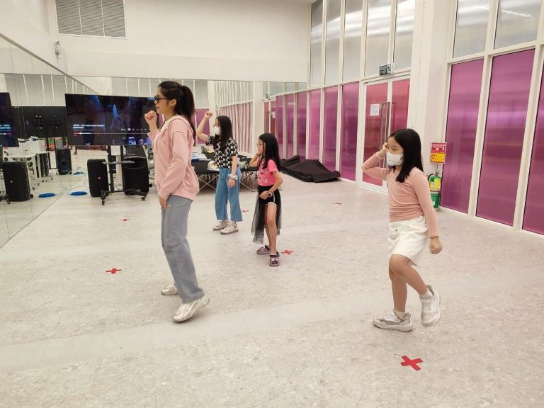 สำนักกิจการพิเศษ ร่วมกับ โครงการสอนดนตรีบุคคลภายนอก และ สถาบันภาษาฯ มสด. จัดกิจกรรม SDU Smart Kids