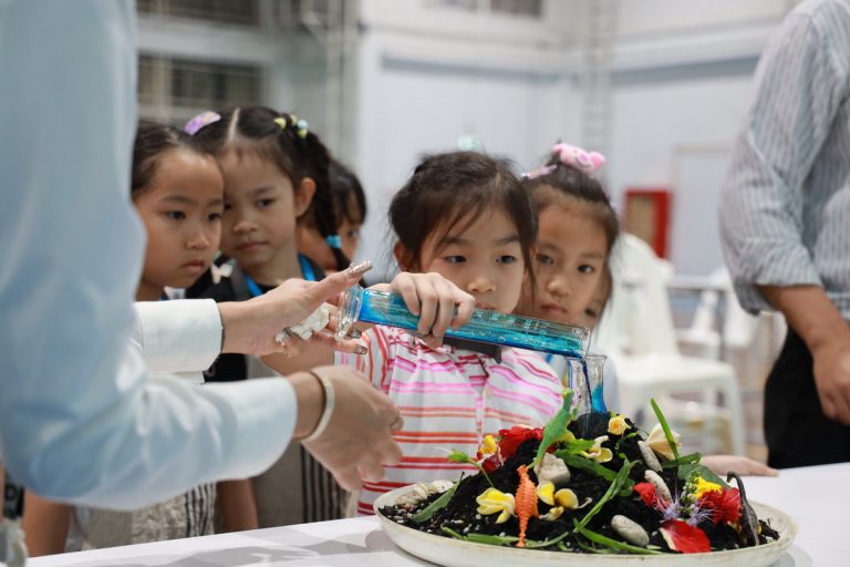 สำนักกิจการพิเศษ ร่วมกับ โครงการสอนดนตรีบุคคลภายนอก คณะมนุษยศาสตร์และสังคมศาสตร์ มสด. จัดกิจกรรม Small World @ SDU Smart Camp in March 2025 (วันที่ 13)    