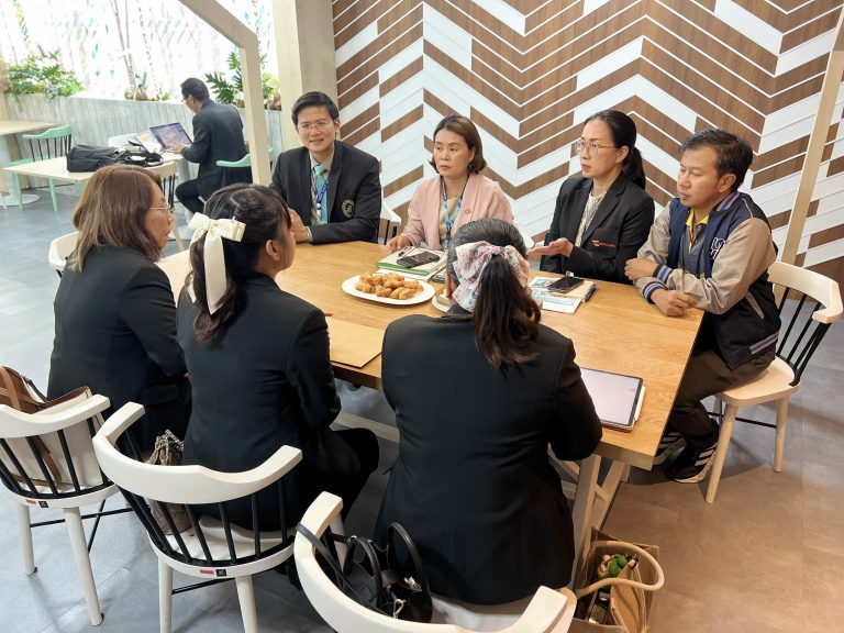 ครัวสวนดุสิต ประชุมร่วมกับโรงเรียนวิทยาศาสตร์จุฬาภรณ์ราชวิทยาลัย เพื่อกำหนดแนวทางการจัดบริการอาหารและเครื่องดื่ม งานประชุมวิชาการการนำเสนอโครงงานวิทยาศาสตร์ของนักเรียนไทยและนักเรียนญี่ปุ่น