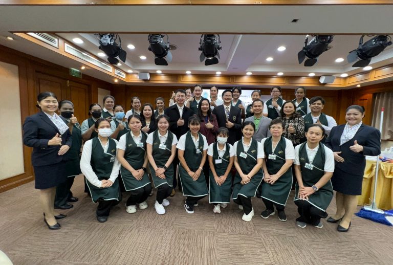 โรงเรียนฝึกอาชีพกรุงเทพมหานคร (ดินแดง1) ร่วมกับ โรงเรียนการท่องเที่ยวฯ และสำนักกิจการพิเศษ จัดกิจกรรมฝึกปฏิบัติงานหลักสูตรพนักงานแม่บ้านโรงแรมระดับต้น 72 ชั่วโมง ภายใต้ MOU ระหว่างกรุงเทพมหานคร กับ ม.สวนดุสิต