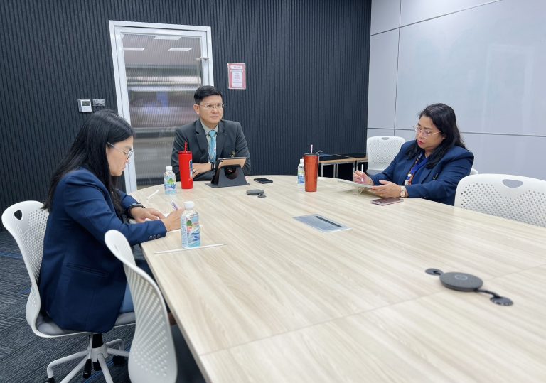 สำนักกิจการพิเศษ ม.สวนดุสิต ประชุมติดตามการดำเนินงานโครงการอาหารกลางวัน 1 (ครัวสวนดุสิต และหอพักนักศึกษา) ร่วมกับ ศูนย์การศึกษา นครนายก