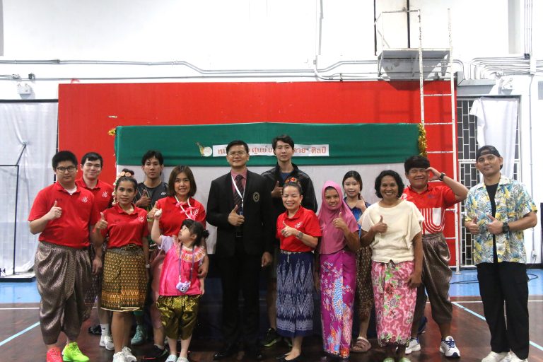 สำนักกิจการพิเศษ ร่วมกับ โครงการสอนดนตรีบุคคลภายนอก คณะมนุษยศาสตร์และสังคมศาสตร์ มสด. จัดกิจกรรม “เสริมสร้างพัฒนาการสำหรับเด็กประถมศึกษา : Kids Creative Soft Power Festival @ SDU Smart Camp in October 2025” (วันที่ 2)