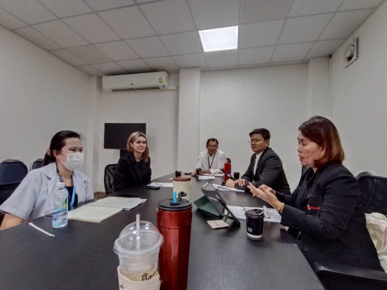 สำนักกิจการพิเศษ ม.สวนดุสิต ตรวจเยี่ยมการดำเนินงานโครงการอาหารกลางวัน 1 (หอพักนักศึกษา และครัวสวนดุสิต) ศูนย์ฯ นครนายก