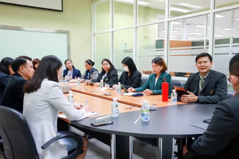 สำนักกิจการพิเศษ ร่วมกับ สำนักนวัตกรรมชุมชน ม.สวนดุสิต ประชุมหารือแนวทางการขับเคลื่อนธุรกิจนวัตกรรม และกำหนดกรอบแนวทางในการดำเนินงานร่วมกันระหว่างหน่วยงาน