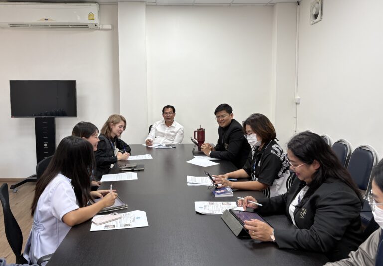 สำนักกิจการพิเศษ ม.สวนดุสิต ตรวจเยี่ยมการดำเนินงานโครงการอาหารกลางวัน 1 (หอพักนักศึกษา และครัวสวนดุสิต) ศูนย์ฯ นครนายก